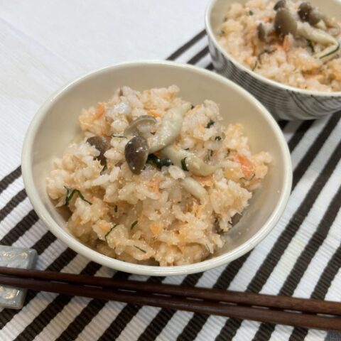 フライパンで作れる♪鮭と明太子の炊き込みご飯