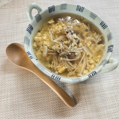 えのきとしめじのスープ（4人分）